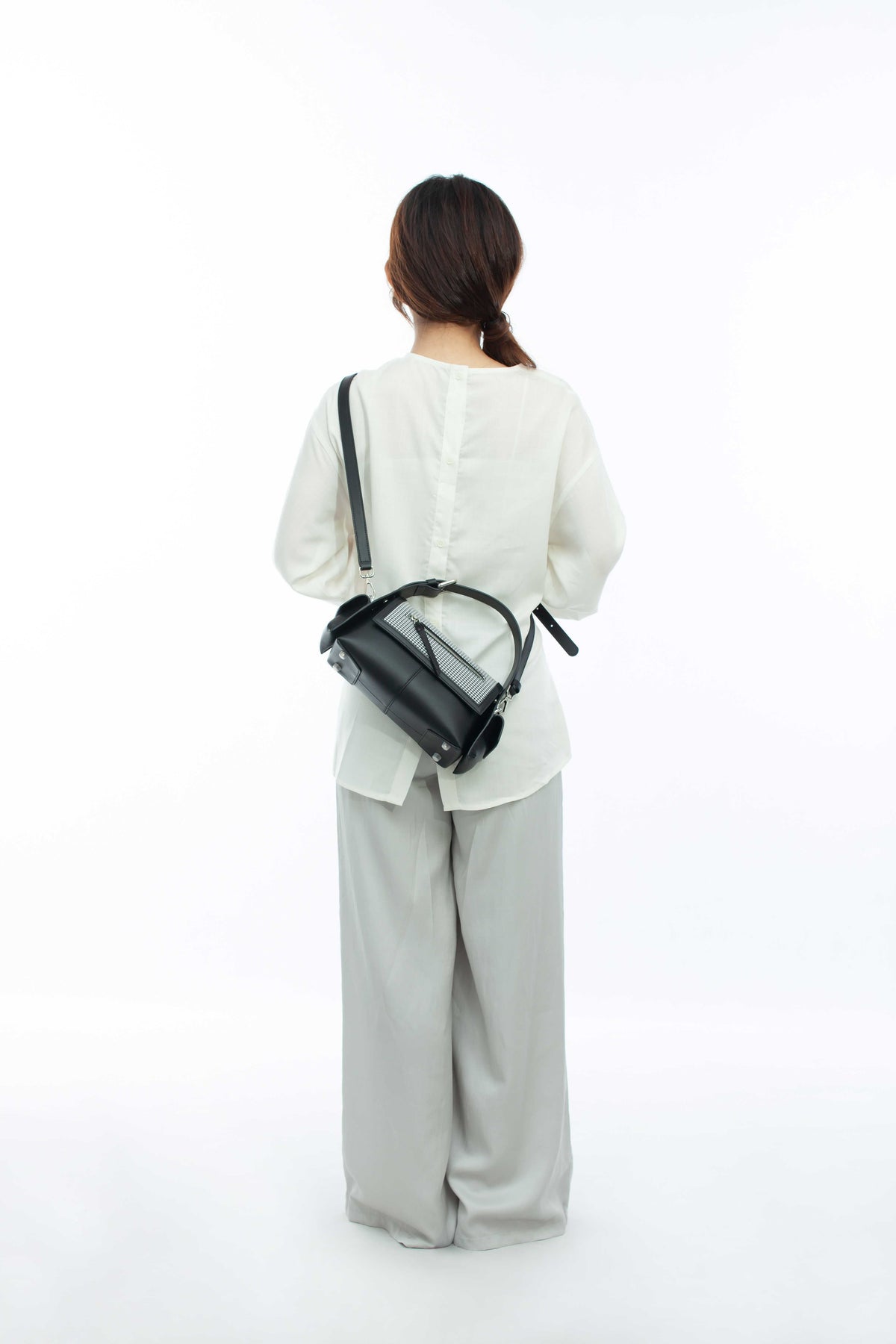 JUVIE-BLACK 1.0