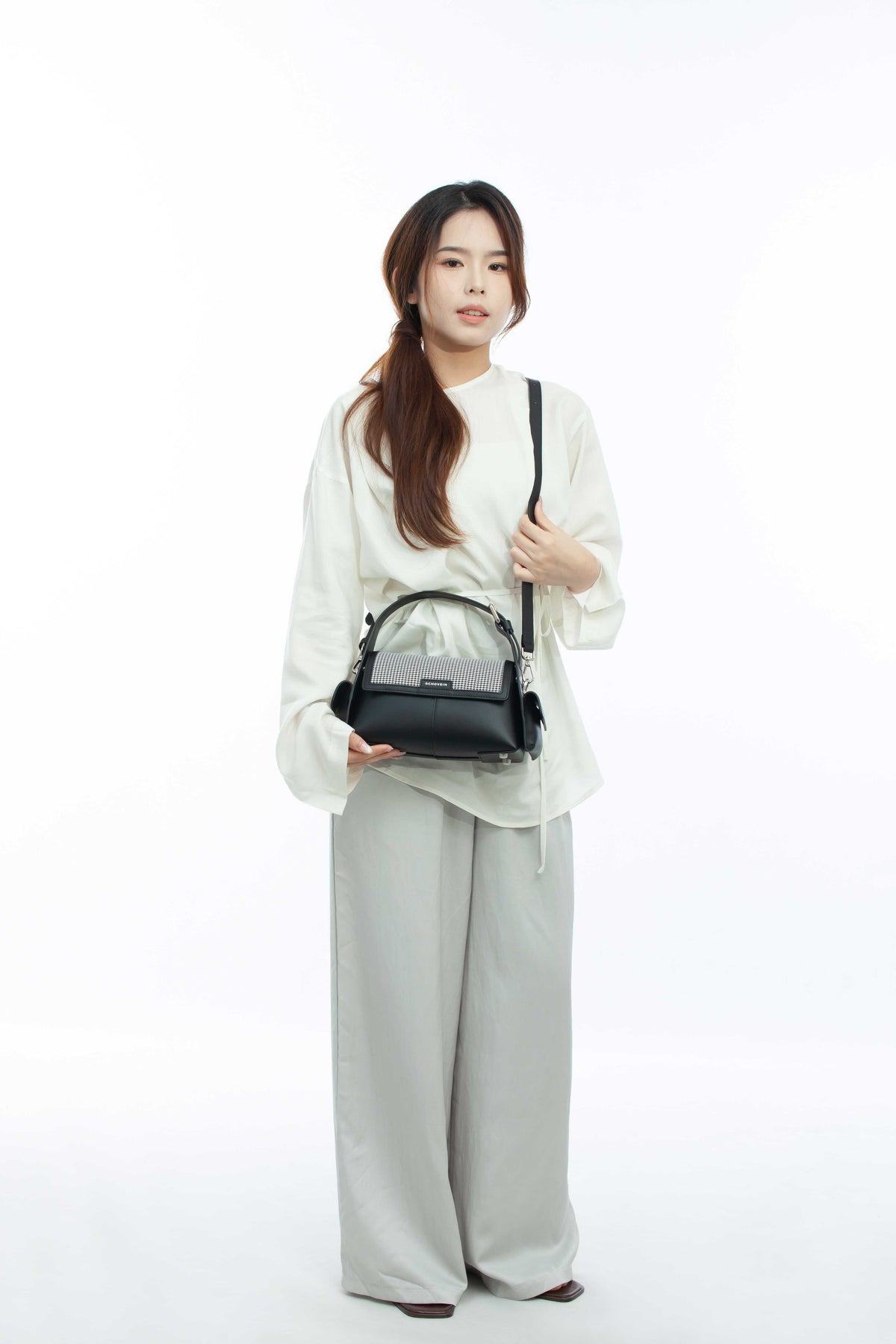 JUVIE-BLACK 1.0