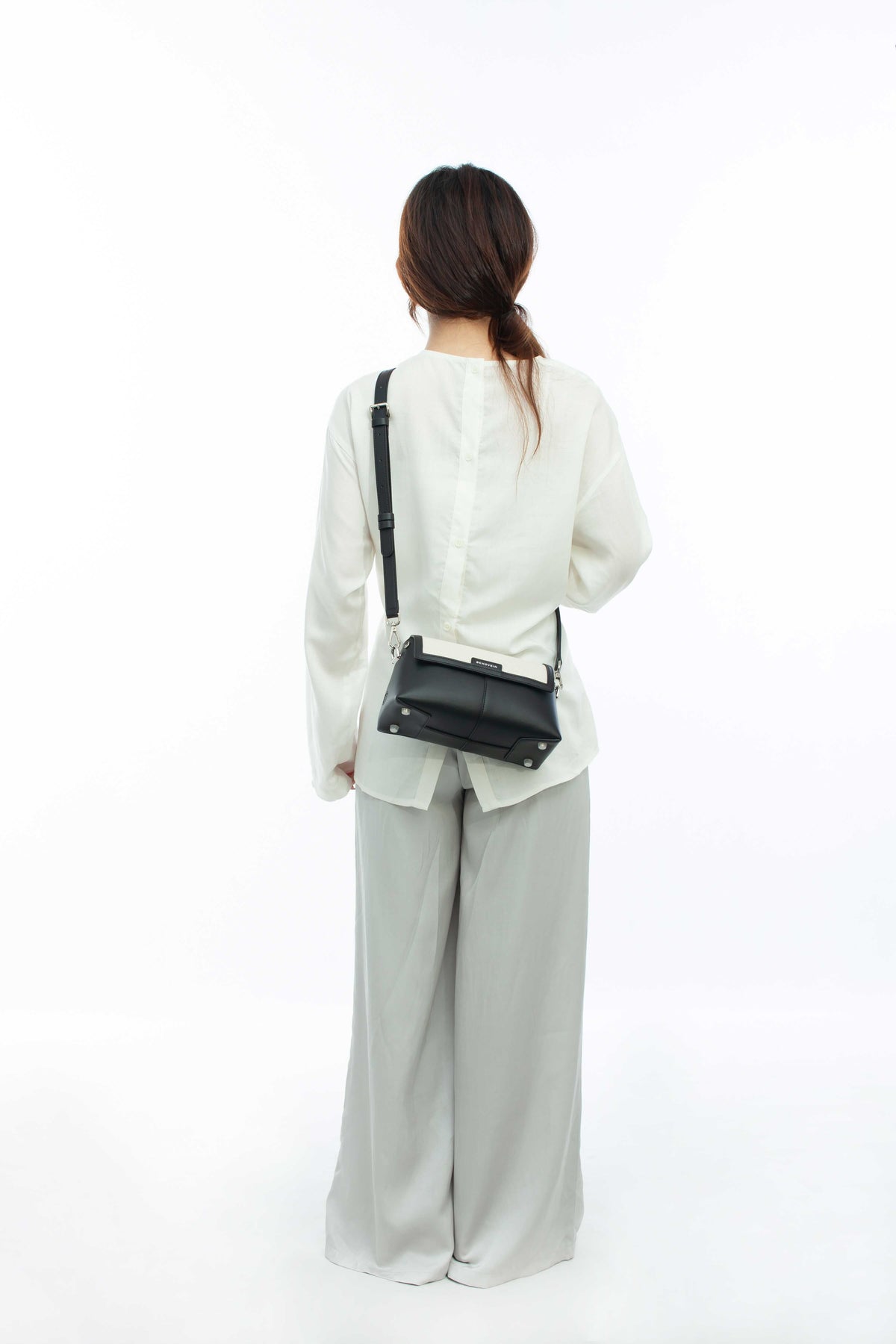 JUVIE-BLACK 1.0