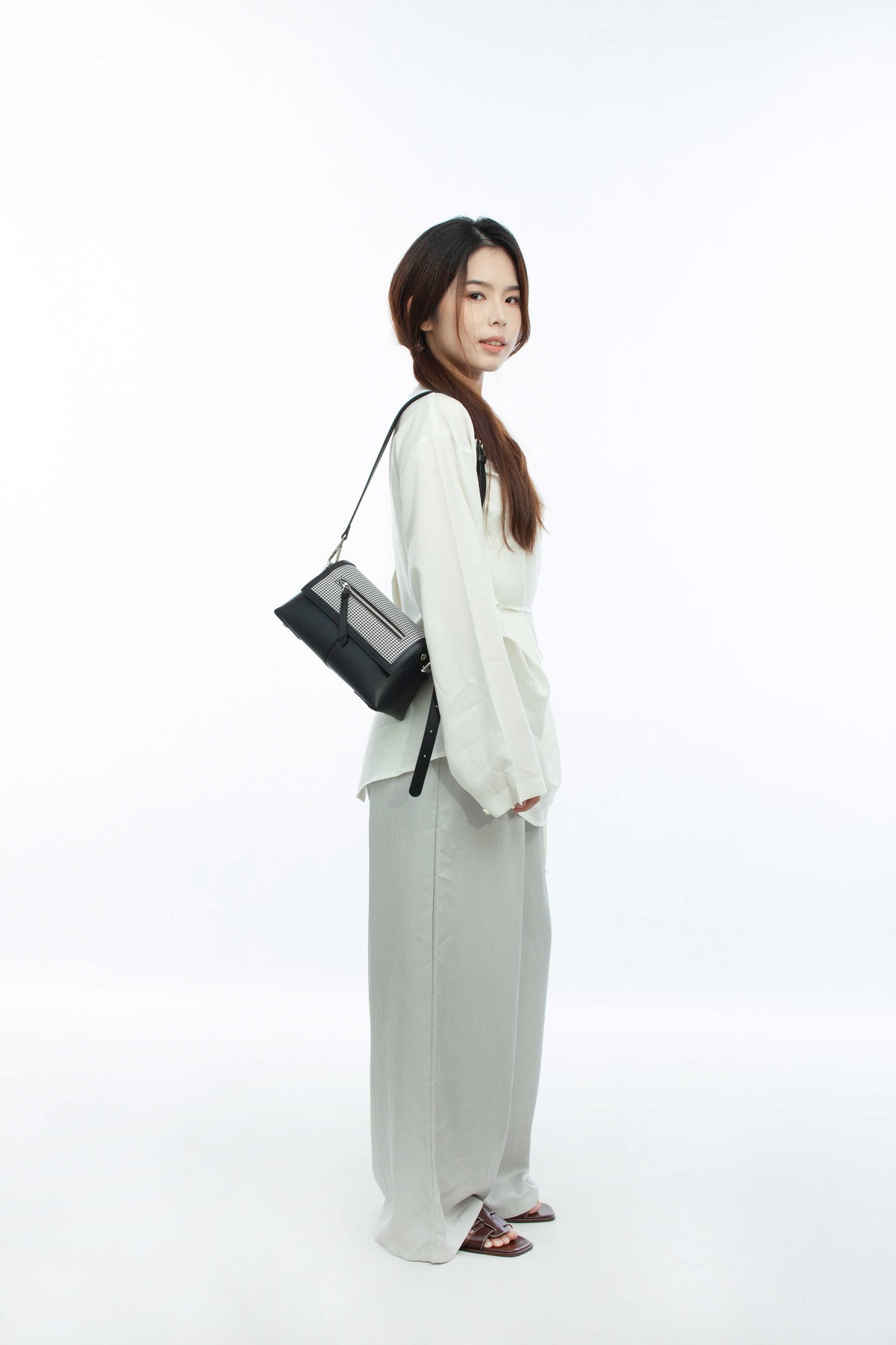 JUVIE-BLACK 1.0