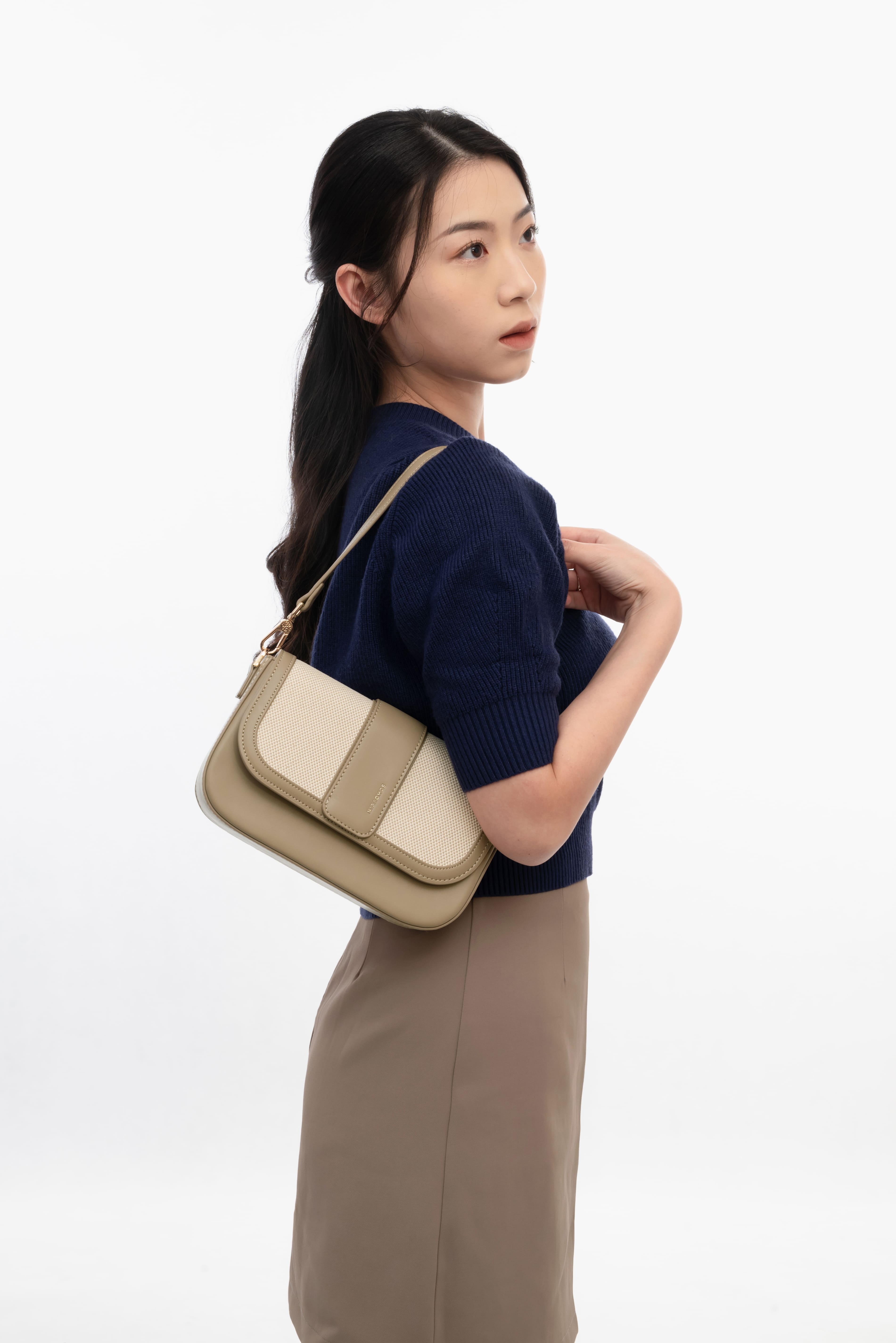 VARRIE-OAK GREY